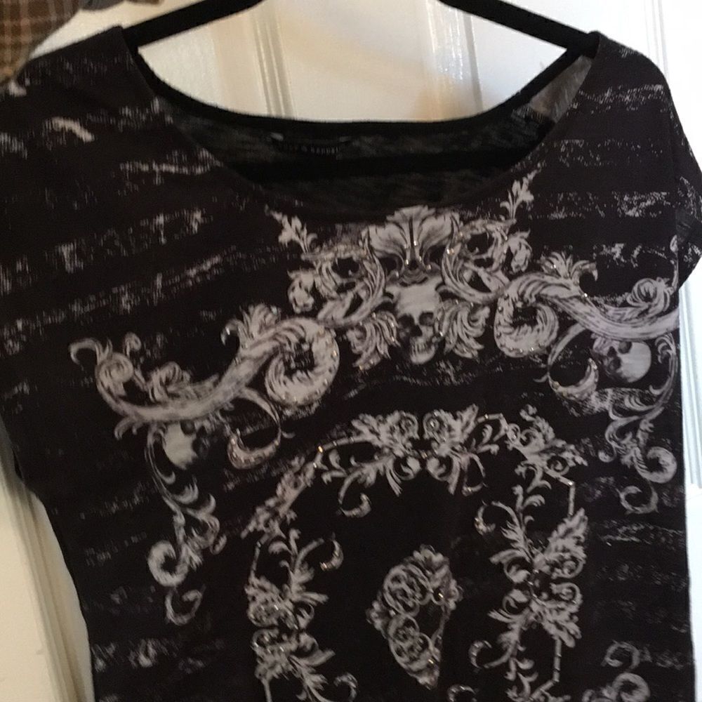 Rock & Republic t-shirt skulls studs Small Goth - Picture 4 of 16